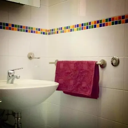 ベッド・アンド・ブレックファスト L&p 4*