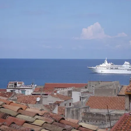 L&p ベッド・アンド・ブレックファスト